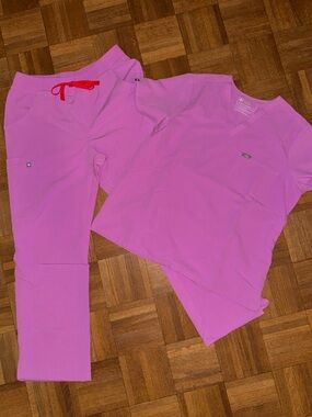 Figs Pink Cloud Scrub set Catarina top XL and straight leg bottoms large